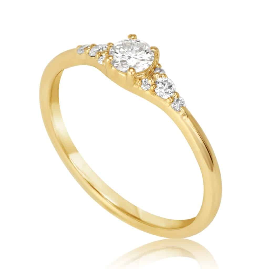 טבעת זהב צהוב 9 יהלומים