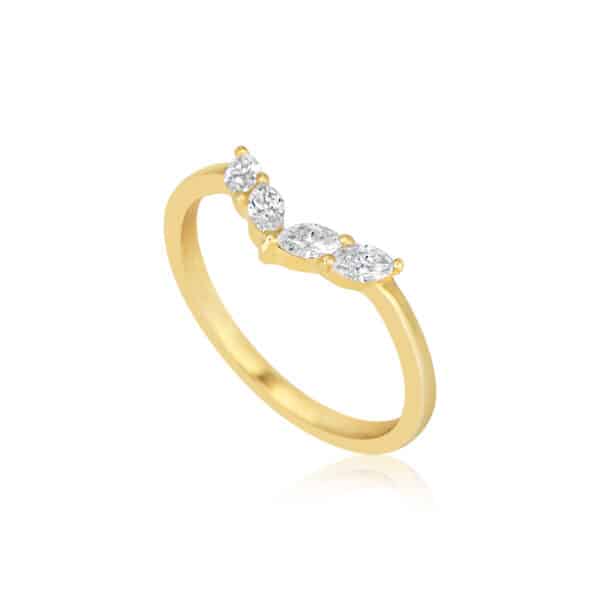 טבעת עם 4 יהלומי מרקיזות טבעת אחת מתוך זוג טבעות מהממות